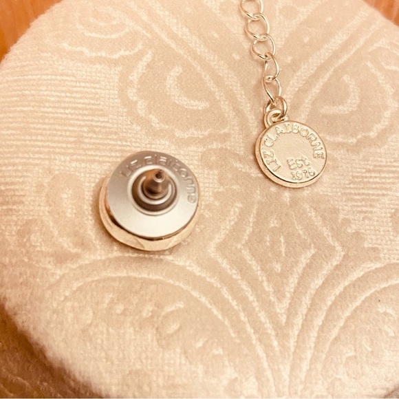 Liz Claiborne Women’s Triple Design Stone Necklace and Button Earrings Set. - Picture 4 of 4